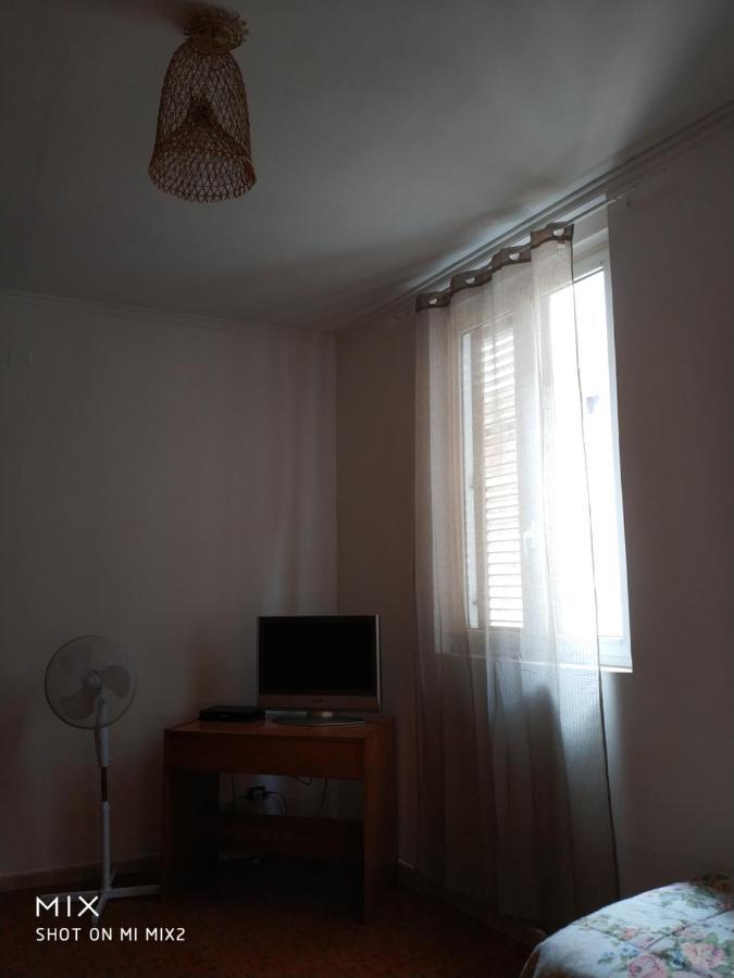 Camere Simili A Ostello Solo Per Uomini - Hostel-Like Rooms Only For Man Taranto Luaran gambar